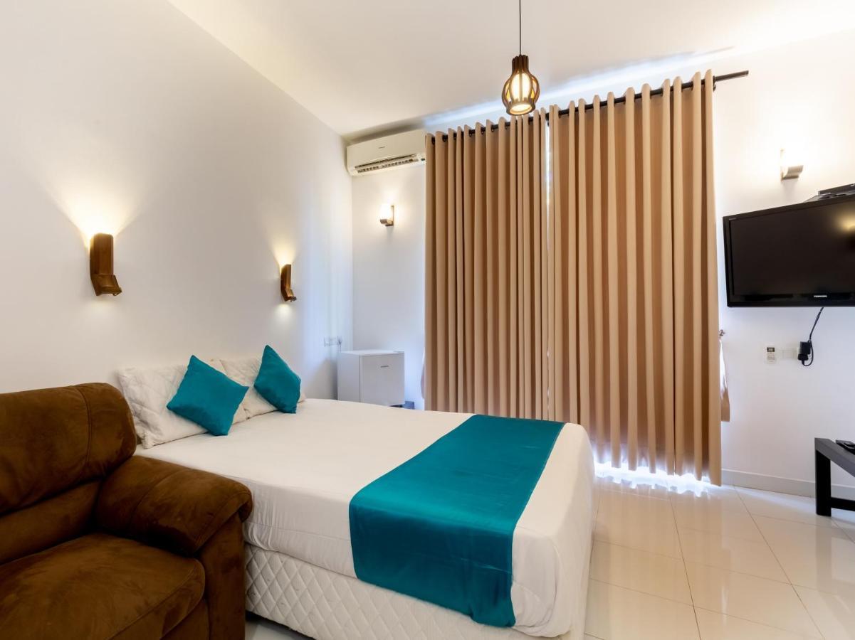 Royal Mount Hotel Dehiwala-Mount Lavinia Exterior foto