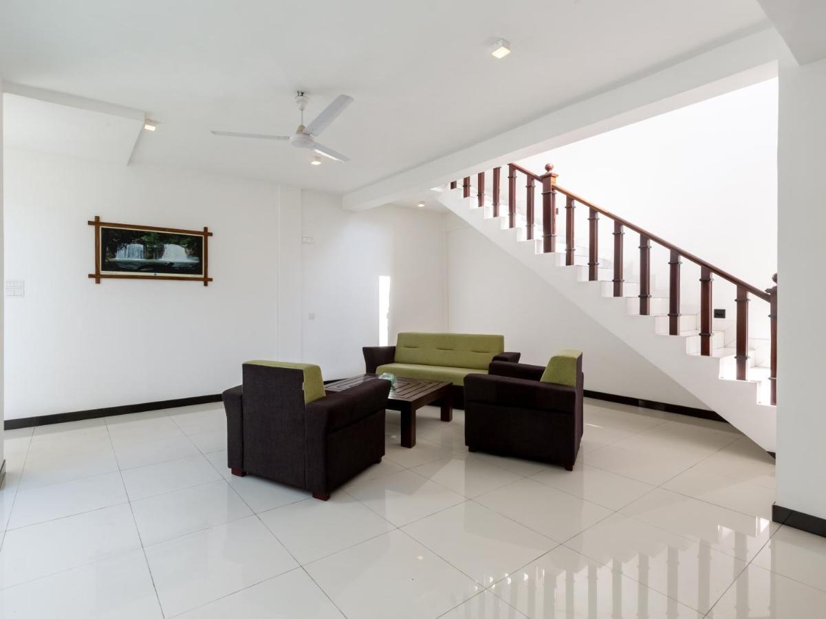 Royal Mount Hotel Dehiwala-Mount Lavinia Exterior foto
